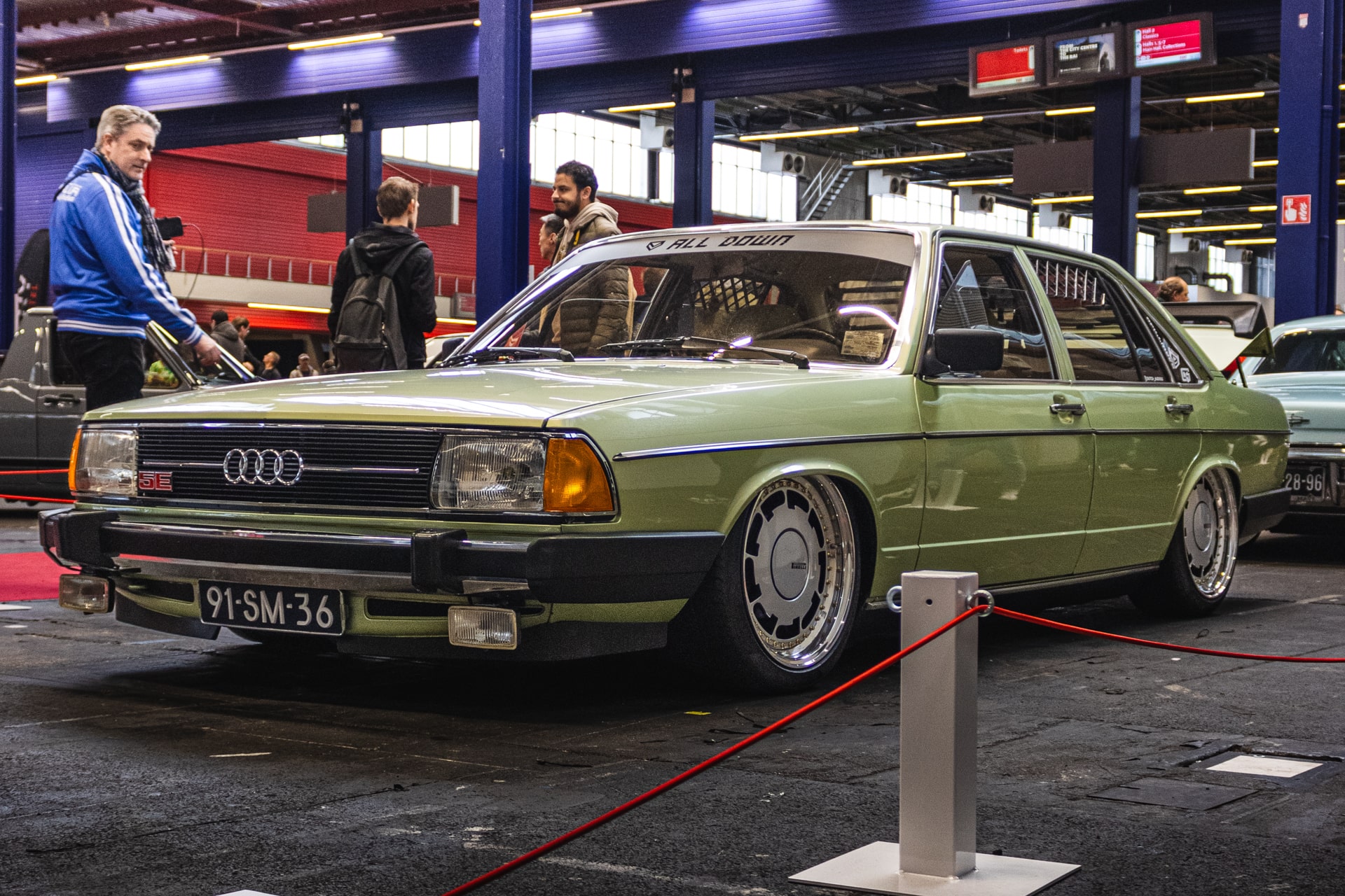 Audi 100